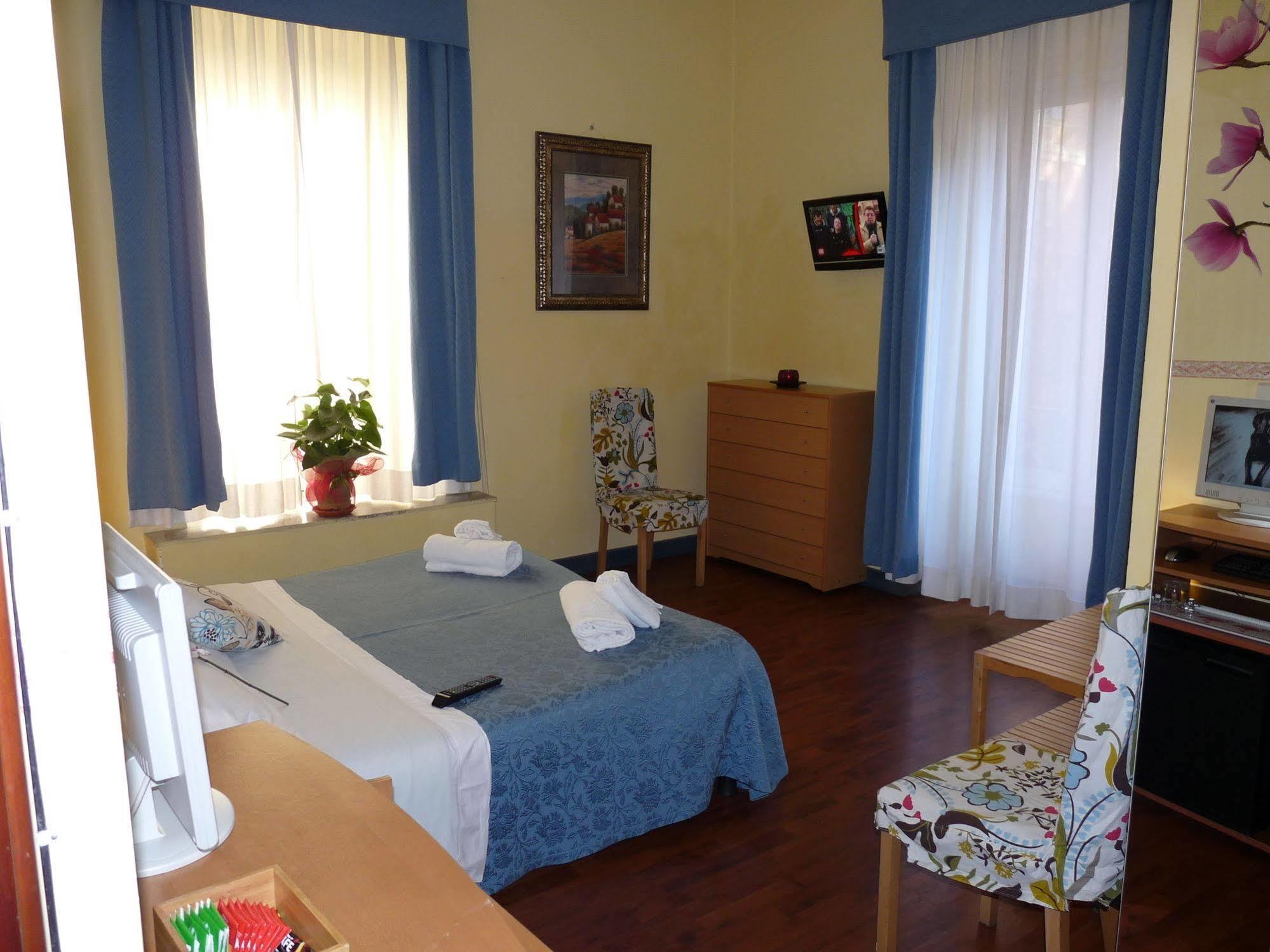 Pensión Daplace - Arena House 2*